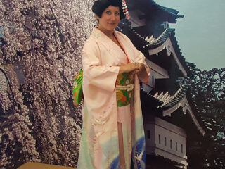 Smart Glasses Guided Tour and Kimono Wearing Experience