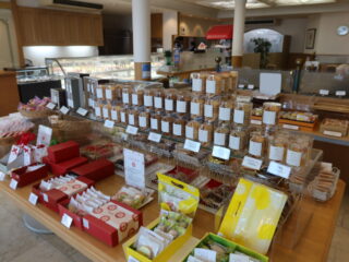 洋菓子店　カルネドール