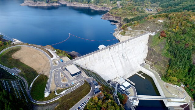 津軽ダム（津軽白神湖）