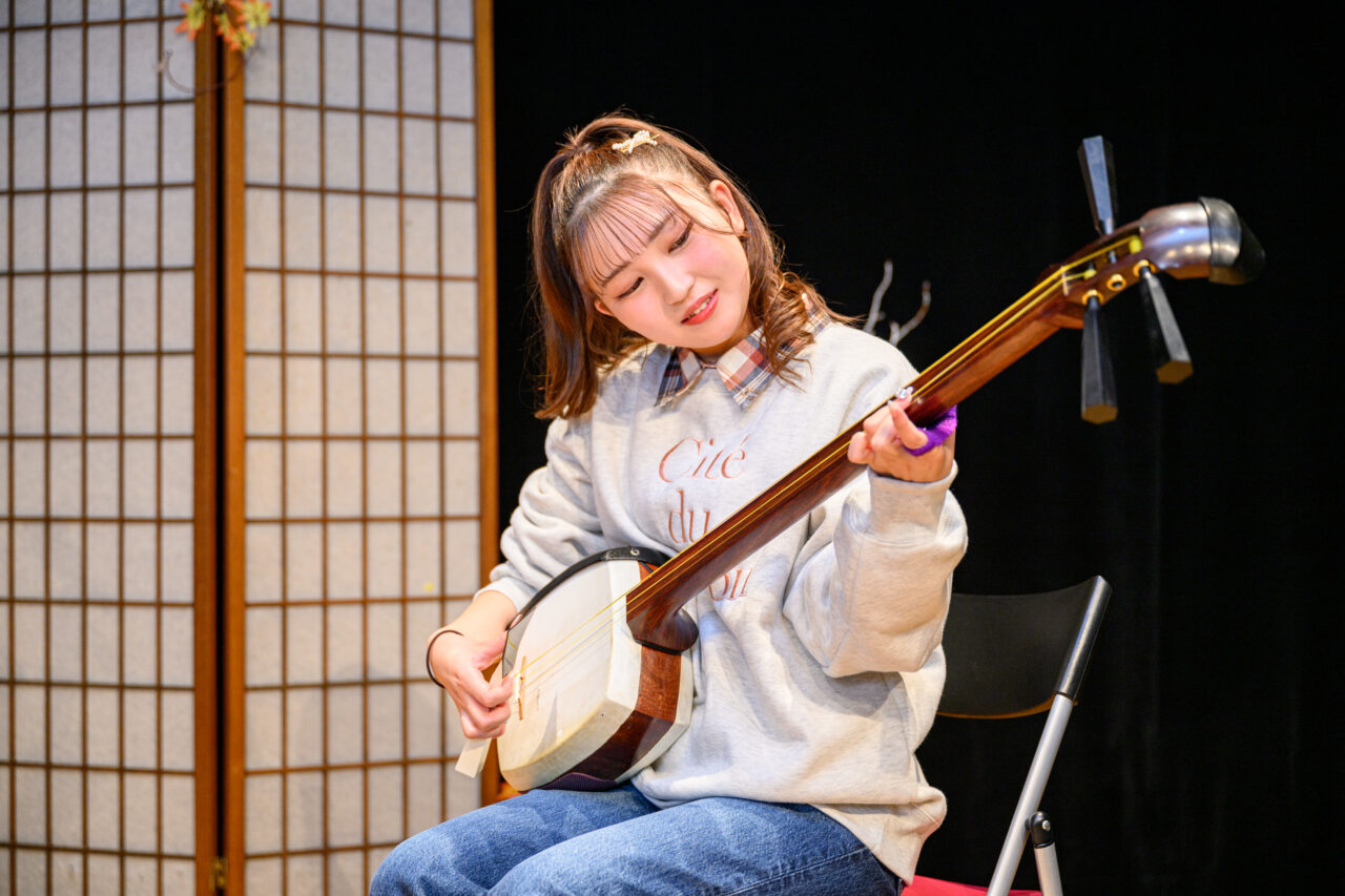 プロから直伝！発祥の地で学ぶ津軽三味線体験＠津軽三味線会館