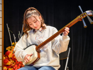 プロから直伝！発祥の地で学ぶ津軽三味線体験＠津軽三味線会館