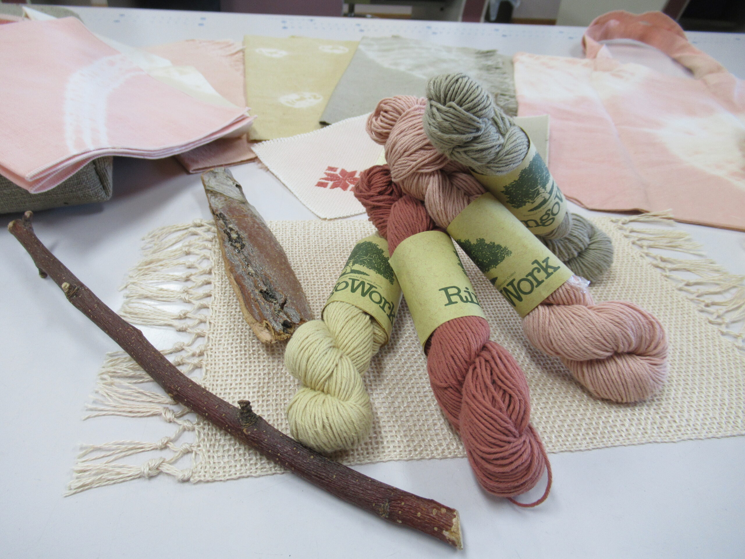 りんご草木染め体験（板柳町ふるさとセンター内） - Time Trip Tsugaru