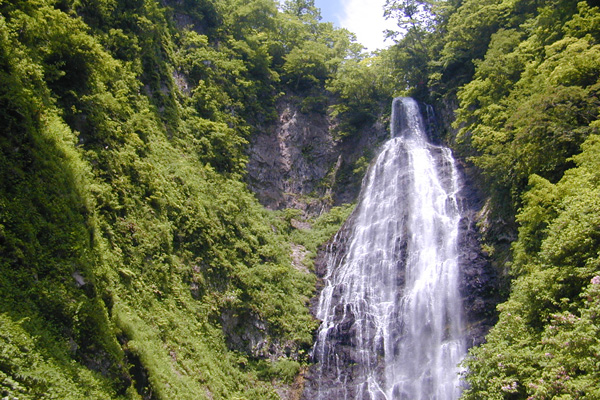 鯵ヶ沢町　くろくまの滝