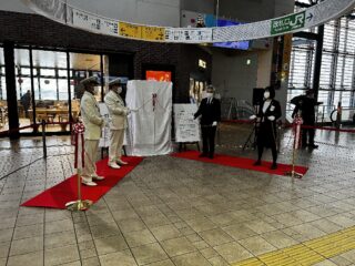 津軽観光キャンペーン「ツガル ツナガル」カウントダウンボード除幕式実施